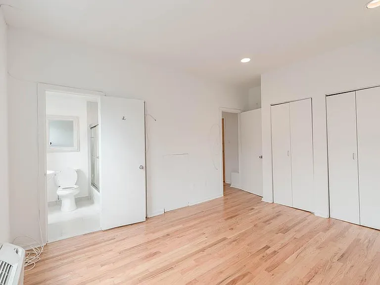 2300 18th St NW #305 — Photo 12