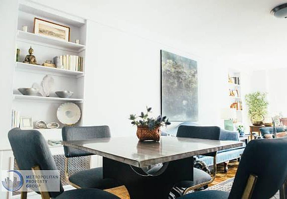 2nd image of 307 E 44th St APT 1712
