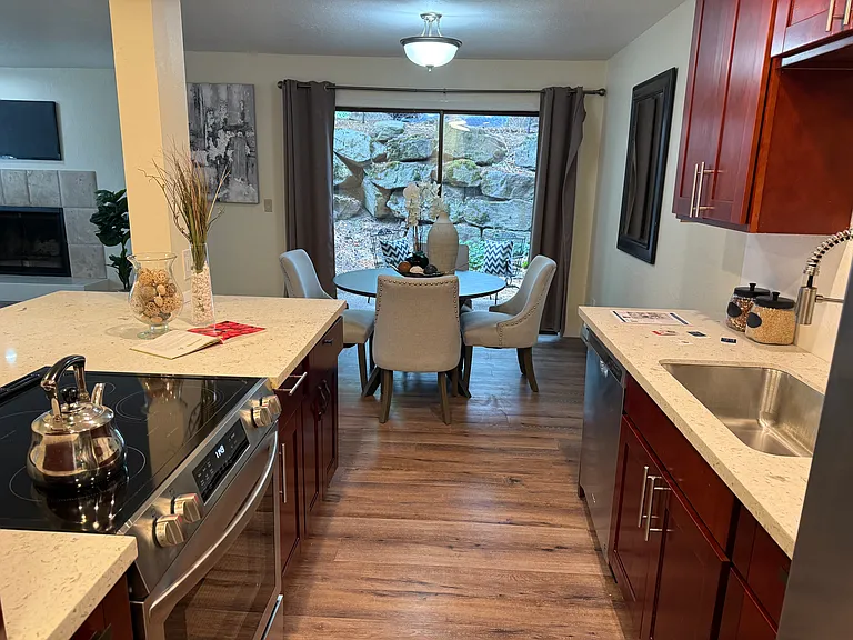 9512 1st Ave NE #2B1B — Photo 8