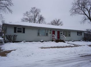 2202 Vermont St, Rockford, IL 61101