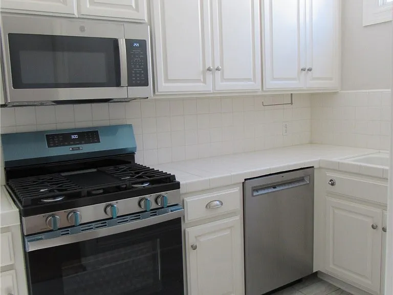 2267 Honolulu Ave #4 — Photo 8