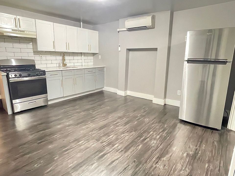 1st image of 130 Hart St APT 1
