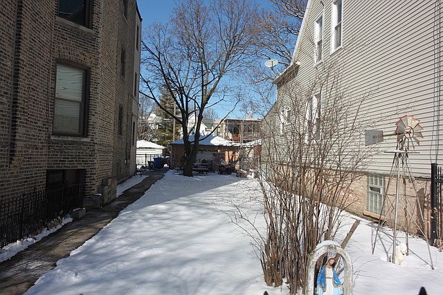2nd image of 1906 W Cuyler Ave
