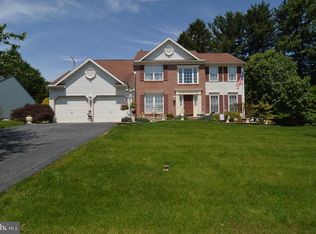 1121 Pepper Ridge Dr, Reading, PA 19606