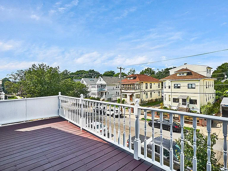 97 Magoun Ave — Photo 17