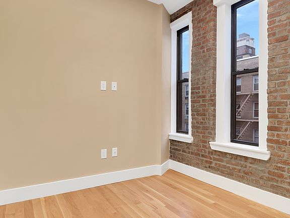 3rd image of 400 W 56th St APT 4A
