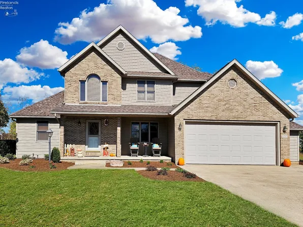 135 Lynber Ln, Clyde, OH 43410