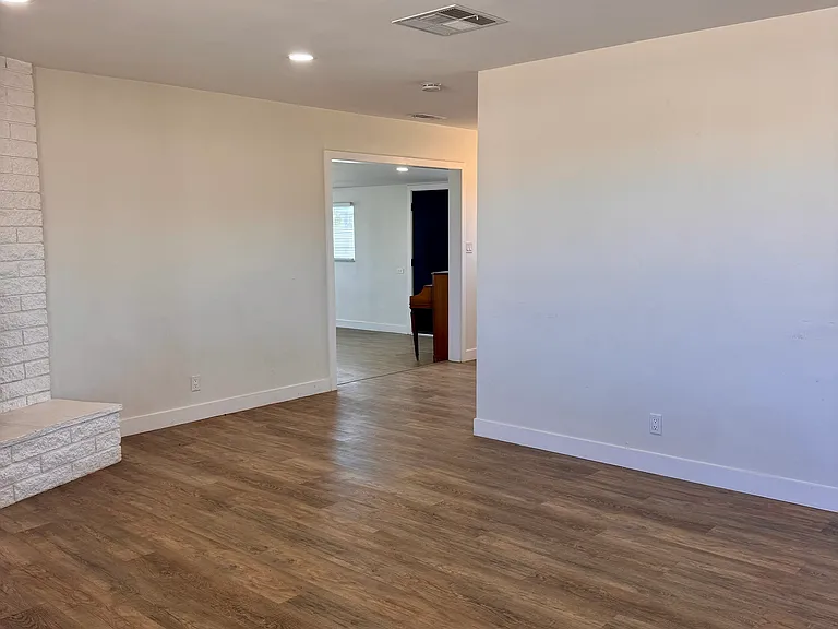 7433 Sage Ave — Photo 6