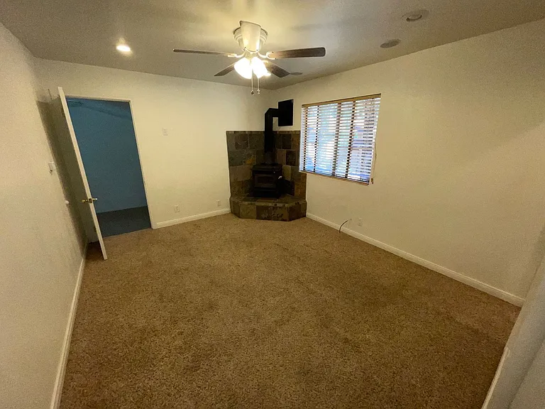 982 Woodland Dr #A — Photo 3