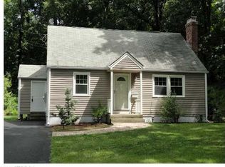 90 Ludlow Rd, Windsor, CT 06095