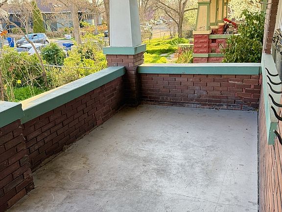 4th image of 925 S Wilson Ave #2
