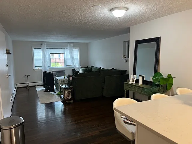 27 Arlington Rd — Photo 3