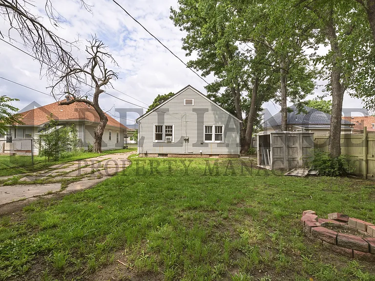 224 N Minnesota St — Photo 4