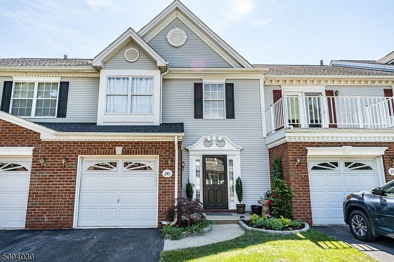 1st image of 240 AMETHYST WAY