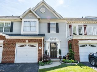 240 Amethyst Way, Franklin Park, NJ 08823