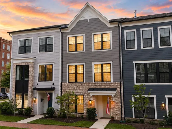 13713 Course View Way, Woodbridge, VA 22191