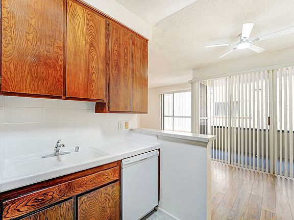 2nd image of 1134 11th St APT 103