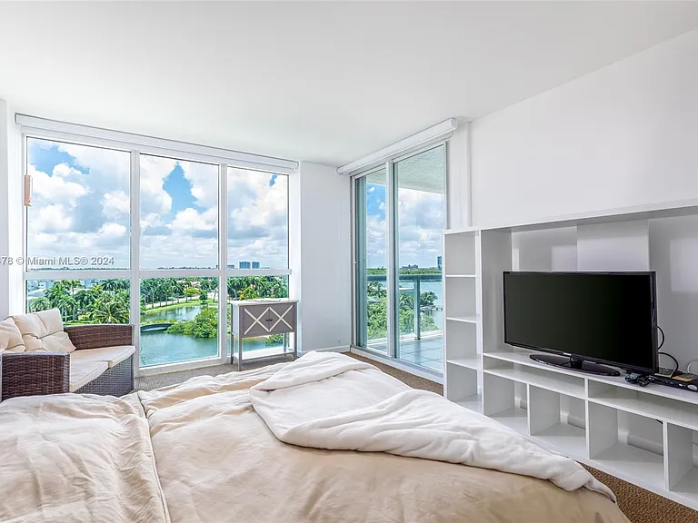 16500 Collins Ave #655 — Photo 17