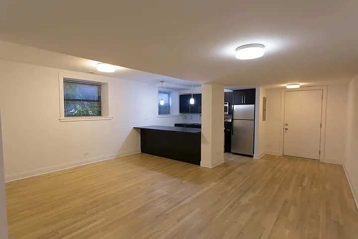 5512 S. Hyde Park Boulevard — Photo 15