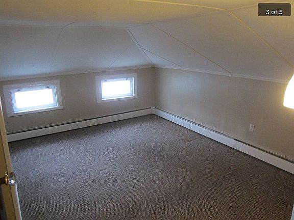 Upstairs bedroom 1