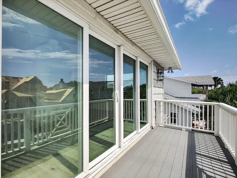 1766 Beach Ave — Photo 33
