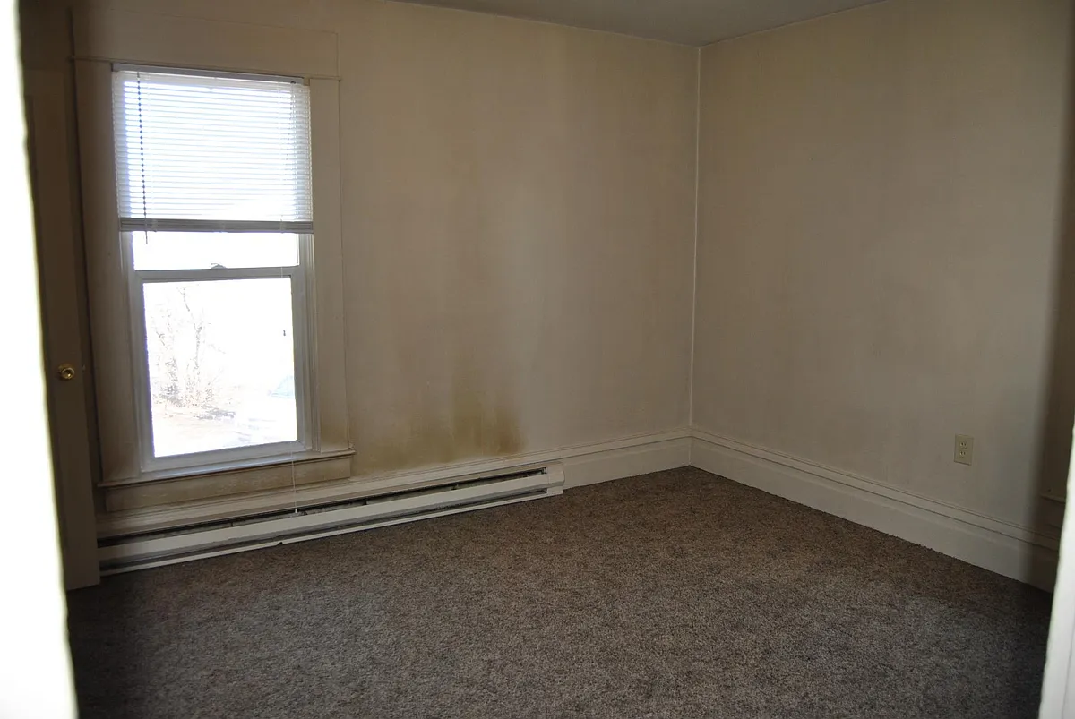 Building Photo - 220 H St #2