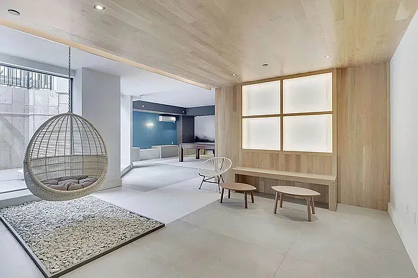 Rented by Artur Gutman, LREB | media 18