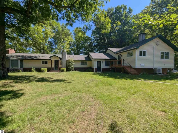 1620 N Michigan Rd, Omer, MI 48749