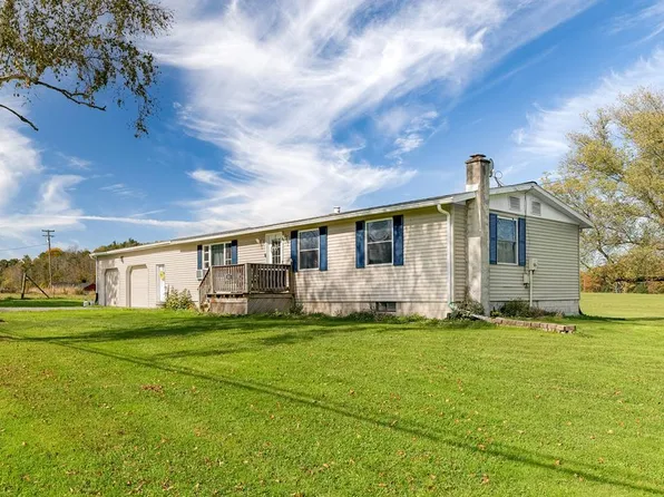 555 Pickle Hill Rd, Mansfield, PA 16933