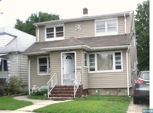 17 Halstead Ave, Wallington, NJ 07057