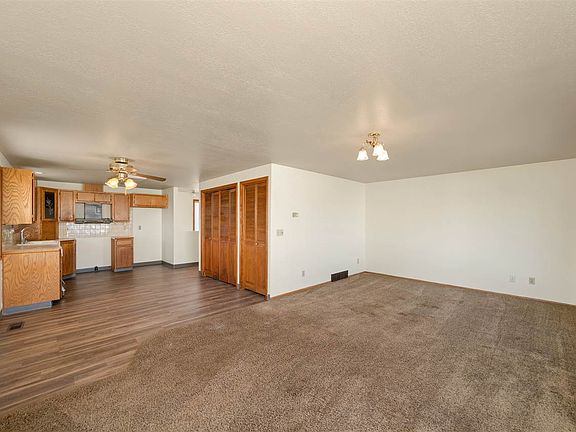 4th image of 1105 E Kiernan Ave