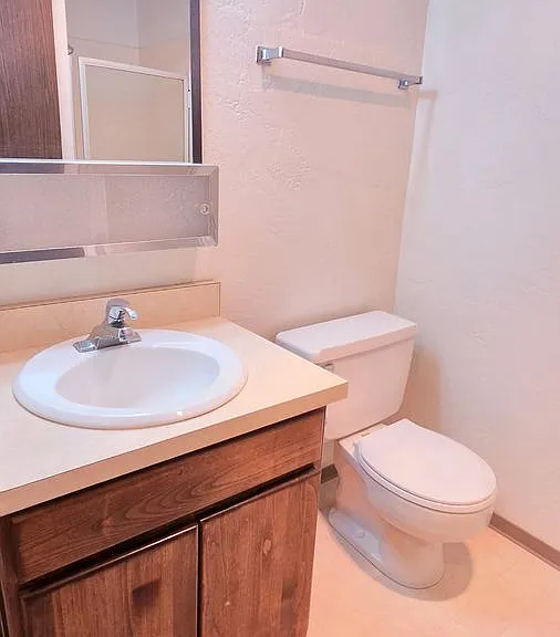 775 SW Washington Ave — Photo 15