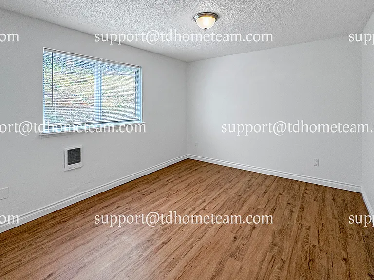 1509 E 38th St #2 — Photo 11