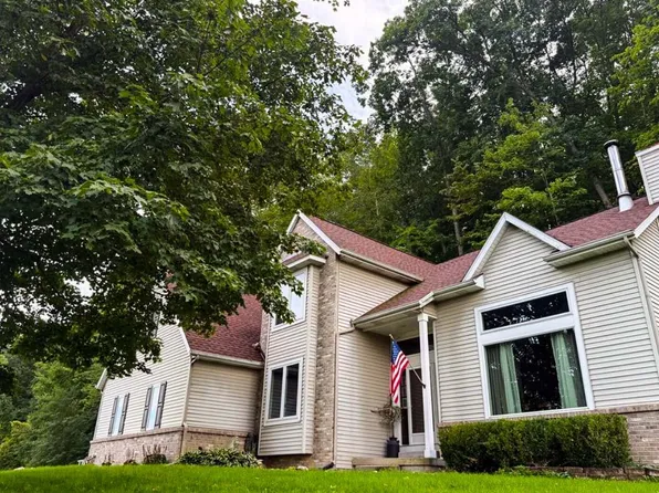 8824 Grand River Dr SE, Ada, MI 49301
