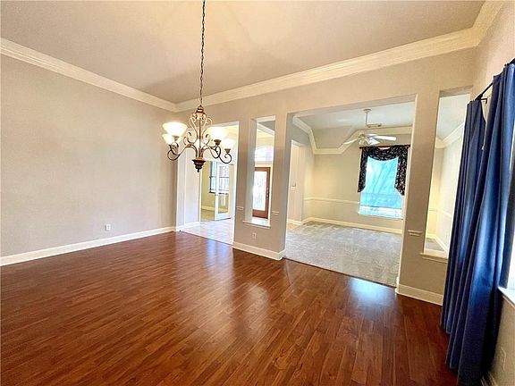 5th image of 2610 Crestfield Pl