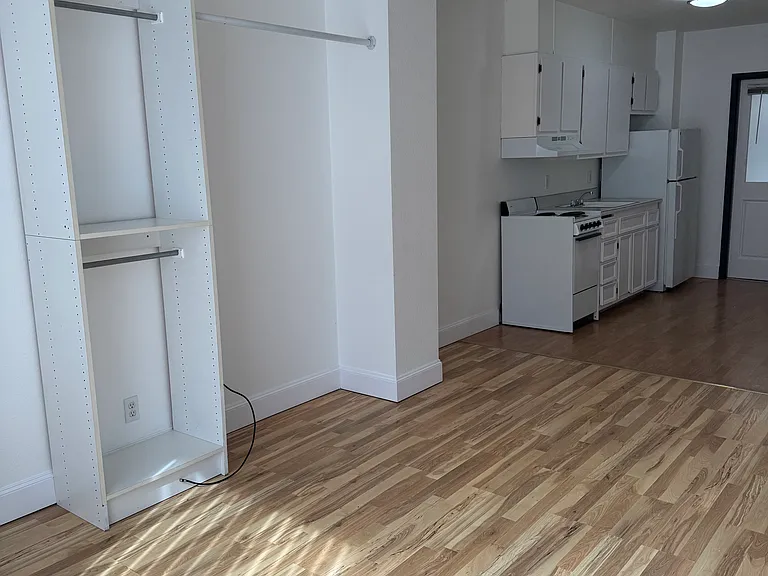 17 SW 2nd Ave #211 — Photo 1