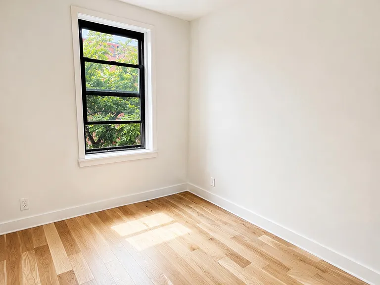 132 Franklin St #2 — Photo 7