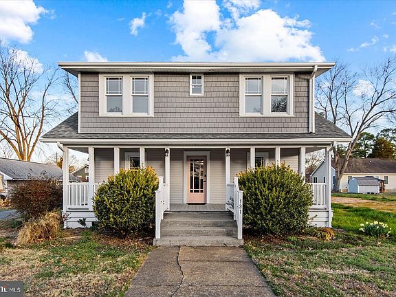 2nd image of 131 3rd St