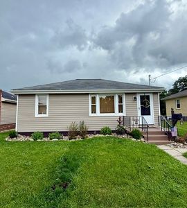 129 S Main St, Houston, PA, 15342