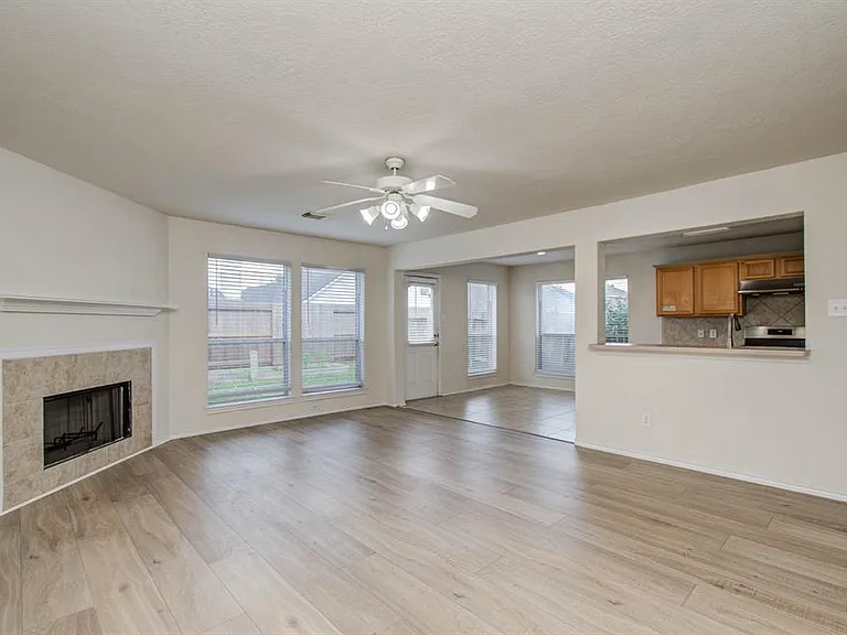 12026 Parkers Hideaway Dr — Photo 10