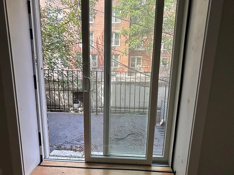 2026 Ocean Ave #1O — Photo 4