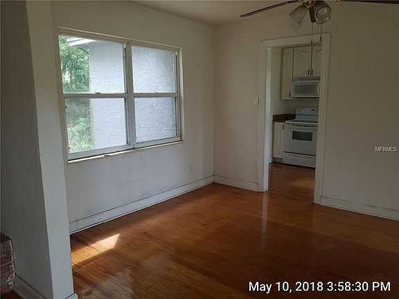 3rd image of 11216 Glenbrook Dr