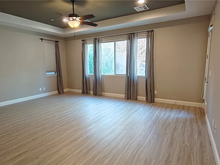 2868 Josephine Dr — Photo 22