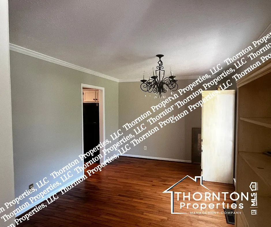 3 bed, 2124 sqft, $2,000 — Photo 3