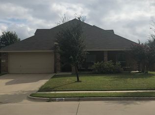2205 Taylor Dr, Weatherford, TX 76087