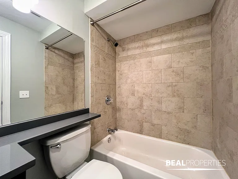 696 Elm Pl — Photo 13