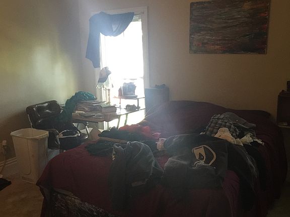 3rd image of 1118 D St