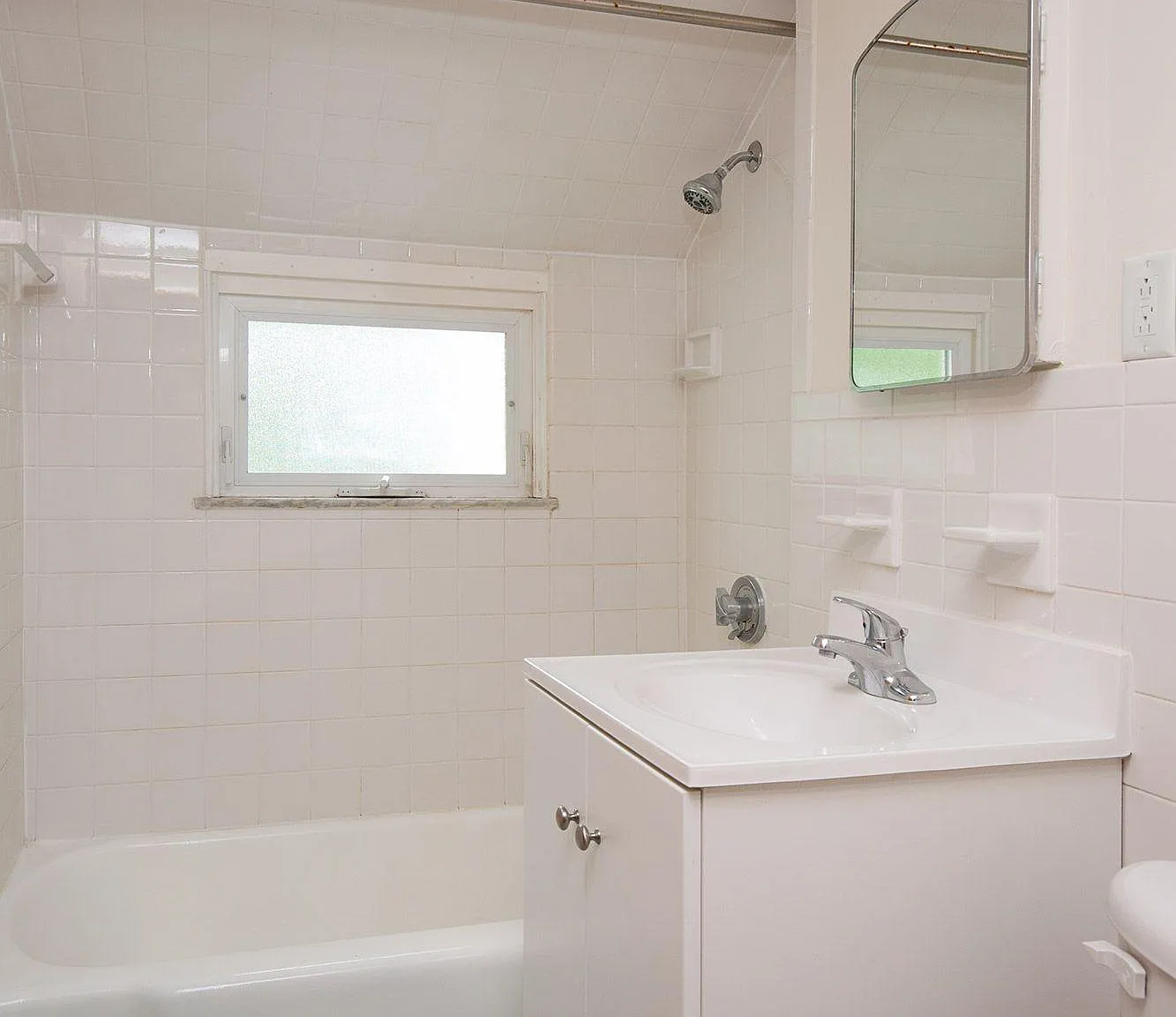 2 bed, 800 sqft, $2,800 — Photo 2