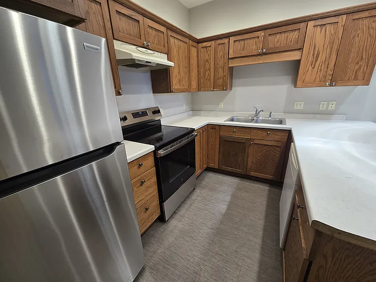 207 E 3rd St #1 — Photo 2