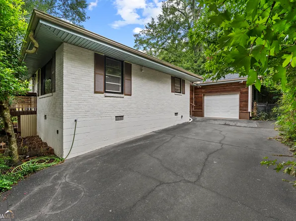 1747 Crestridge Dr SE, Marietta, GA 30067